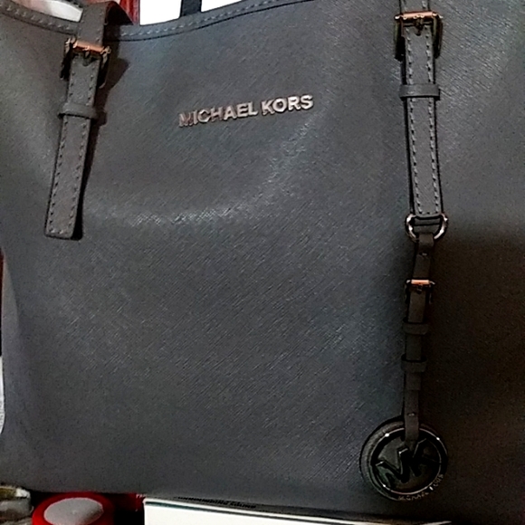 Michael Kors Handbags - BNWT Michael Kors Jet Set Saffiano Leather Tote